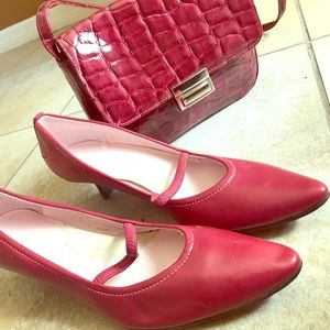 Kenneth Cole reaction heels with shoulder purse